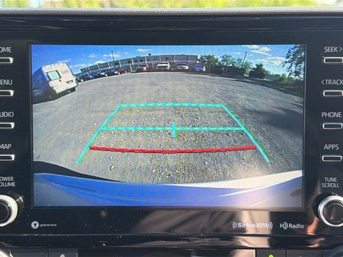 Used 2022 Toyota Highlander XLE AWD/4WD image 33