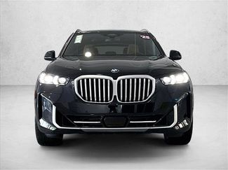 Used 2025 BMW X5 xDrive40i w/ Parking Assistance Package AWD/4WD video 3