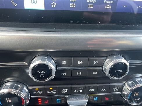 Used 2021 Ford F150 Lariat w/ Max Trailer Tow Package image 28