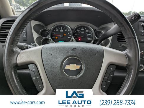 Used 2007 Chevrolet Silverado 1500 LT w/ 1LT Convenience Package AWD/4WD image 19
