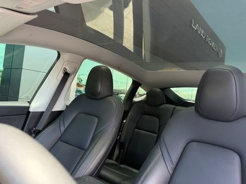 Used 2024 Tesla Model Y Long Range AWD/4WD image 8