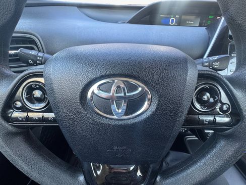 Used 2020 Toyota Prius LE w/ Carpet Mat Package AWD/4WD image 15