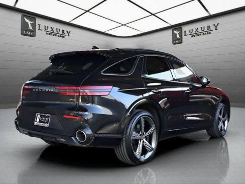 Used 2023 Genesis GV70 2.5T w/ Sport Prestige Package image 8