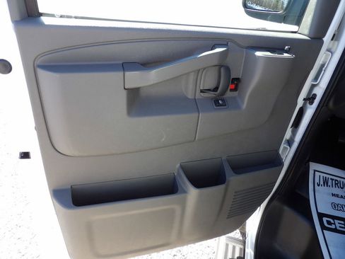 Used 2023 Chevrolet Express 3500 LS RWD image 16