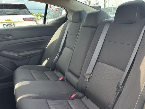 Used 2025 Nissan Altima 2.5 SV FWD image 21