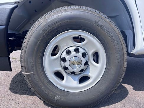 New 2025 Chevrolet Express 3500 Work Van w/ Driver Convenience Package image 41