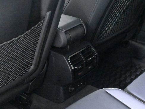 Used 2025 Audi Q3 2.0T Premium w/ Convenience Package image 18