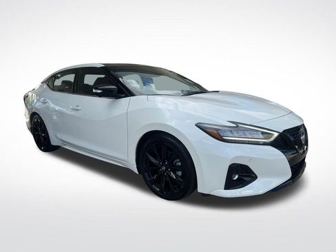 Certified 2023 Nissan Maxima SR w/ Sport Mat Group FWD image 3