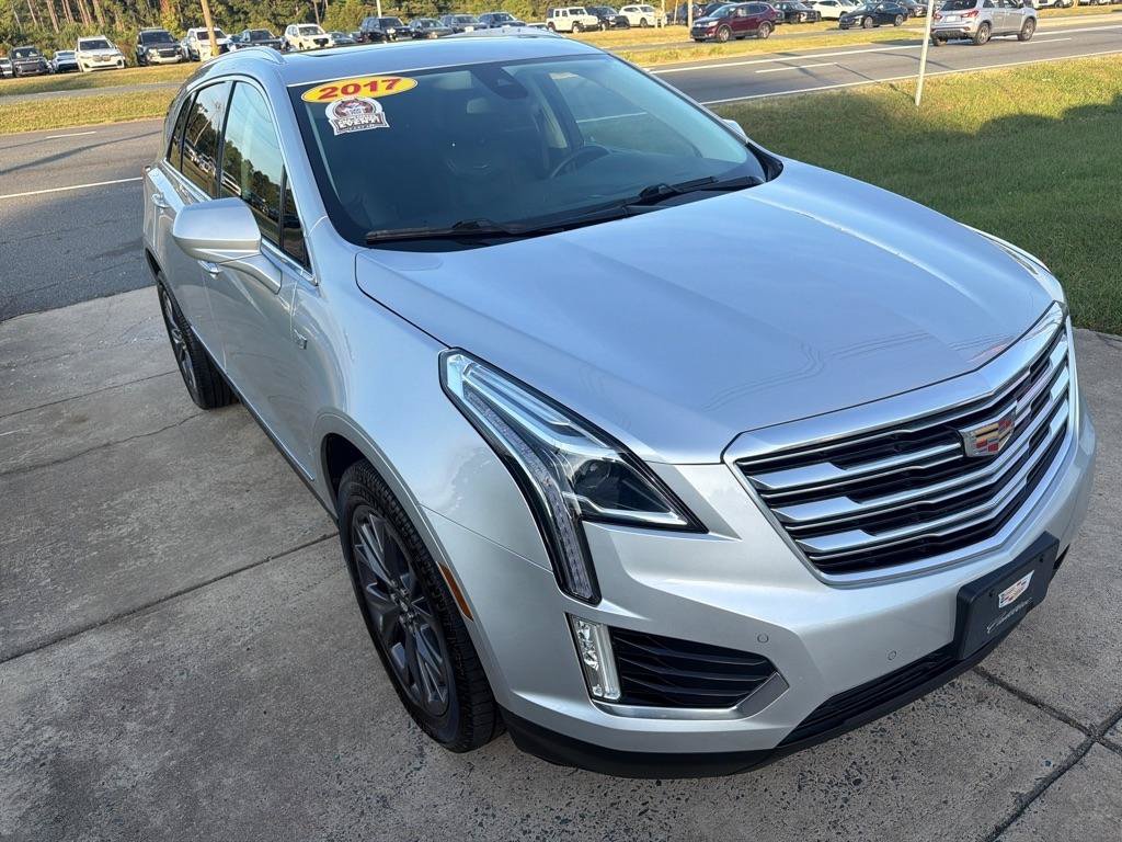 Used 2017 Cadillac XT5 Premium Luxury w/ LPO, Wheel Lock Package FWD image 5