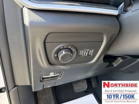 New 2026 Jeep Grand Cherokee Altitude AWD/4WD image 17