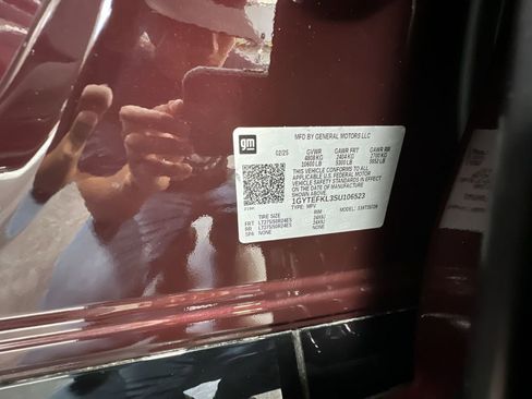 New 2025 Cadillac Escalade IQ Sport 2 image 34