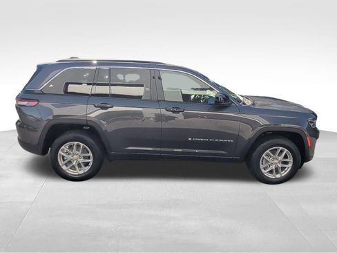 Used 2025 Jeep Grand Cherokee Laredo X w/ Luxury Tech Group I image 6