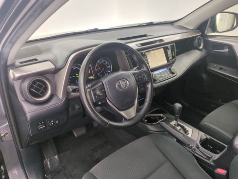 Used 2018 Toyota RAV4 XLE w/ Convenience Package AWD/4WD image 4