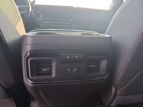 Used 2025 Chevrolet Silverado 2500 ZR2 image 34