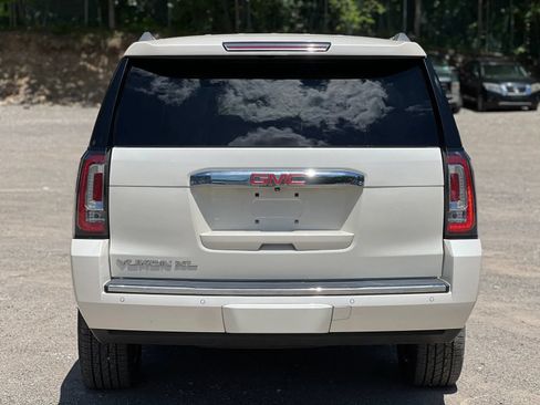 Used 2015 GMC Yukon XL Denali w/ Touring Package AWD/4WD image 5