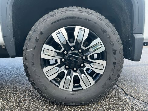 Used 2024 GMC Sierra 3500 Denali w/ Denali Reserve Package image 34