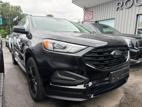 Used 2022 Ford Edge SE w/ Black Appearance Package AWD/4WD image 3