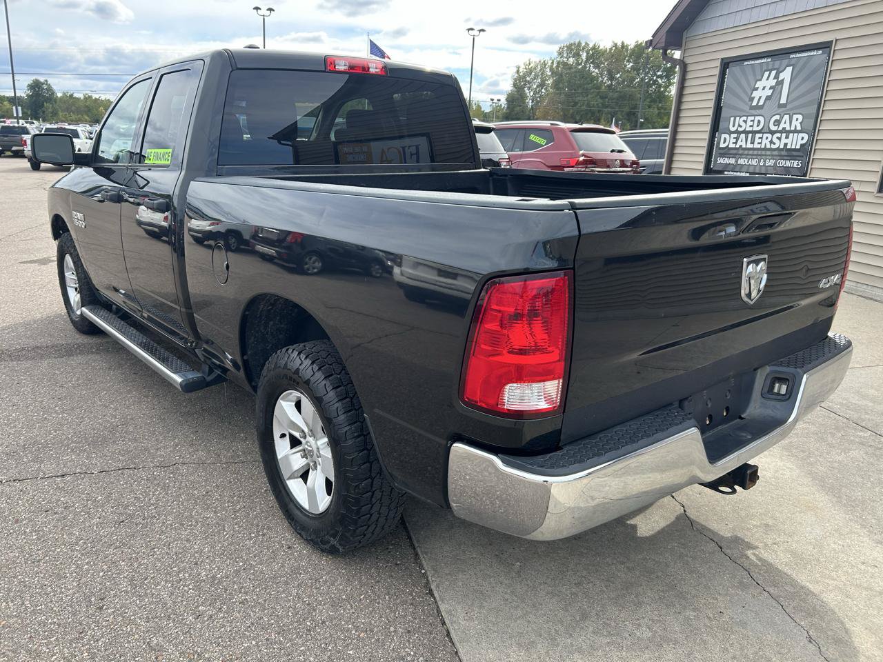 Used 2017 RAM 1500 ST w/ SXT Appearance Group AWD/4WD image 7