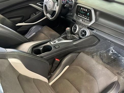 Used 2018 Chevrolet Camaro SS RWD image 17