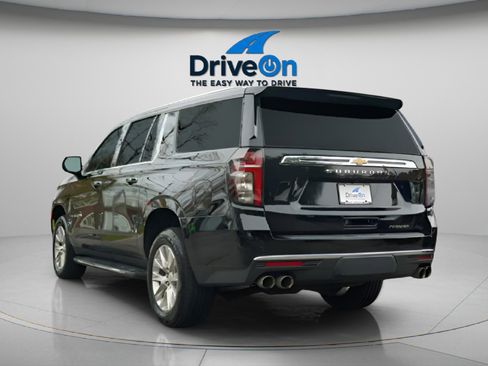 Used 2024 Chevrolet Suburban Premier image 7