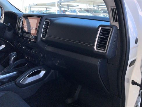 Used 2024 Nissan Frontier SV w/ Hardbody Edition image 15