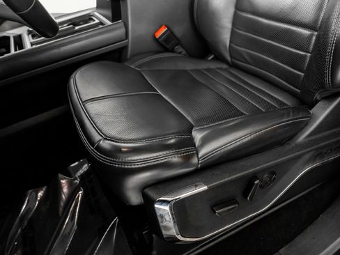 Used 2025 Ford F250 Platinum image 28