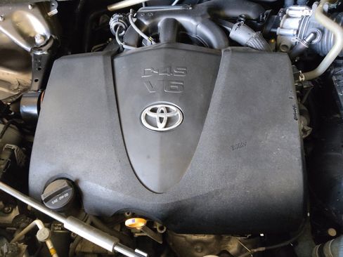 Used 2019 Toyota Highlander XLE w/ Protection Package #3 image 30