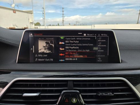 Used 2022 BMW 740i image 12