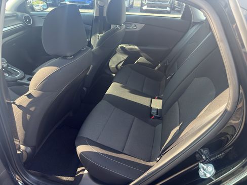 Used 2023 Kia Forte LXS w/ LXS Technology Package FWD image 20
