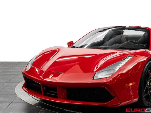 Used 2017 Ferrari 488 Spider image 11