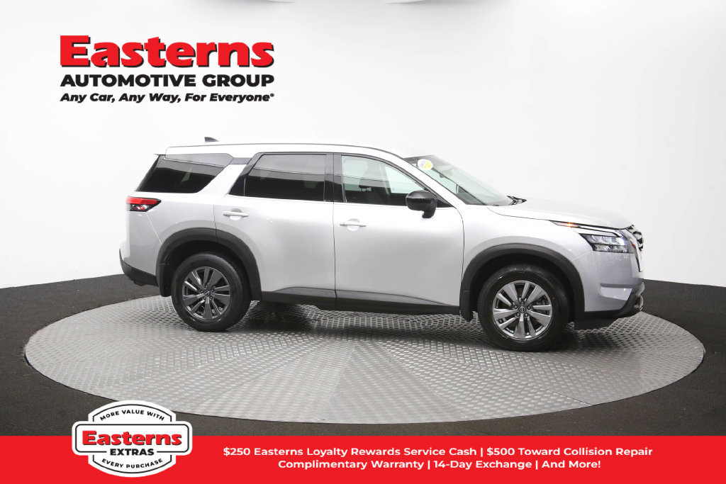 Used 2023 Nissan Pathfinder S AWD/4WD image 46