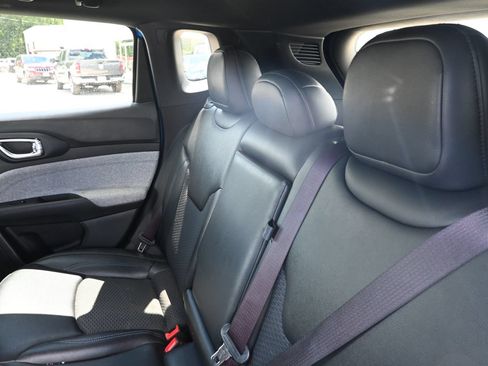 Used 2024 Jeep Compass Latitude AWD/4WD image 20