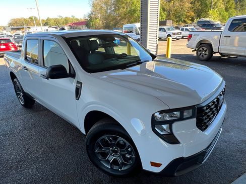 New 2025 Ford Maverick XLT image 3