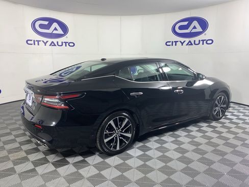 Used 2023 Nissan Maxima SL image 3