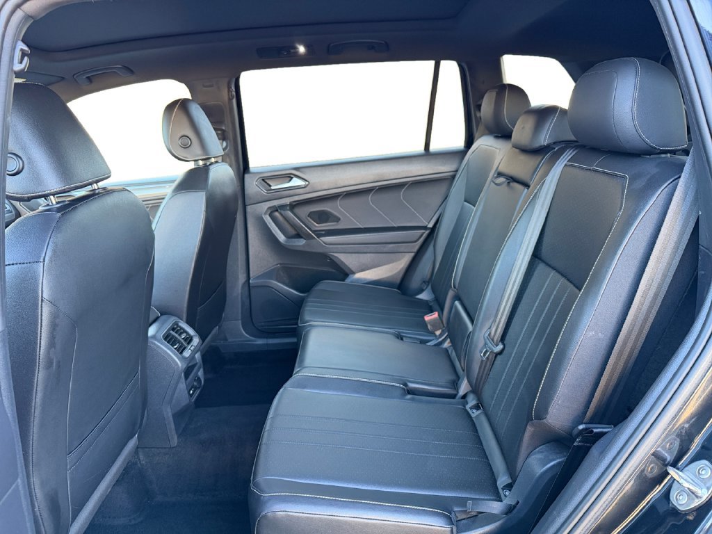 Used 2022 Volkswagen Tiguan SE R-Line AWD/4WD image 19