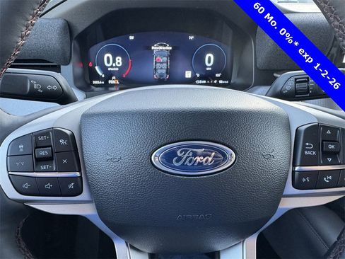 Used 2025 Ford Explorer Active w/ Active Comfort Package image 18