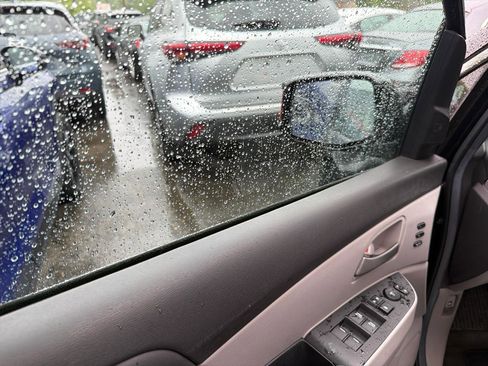 Used 2012 Honda Odyssey Touring image 17