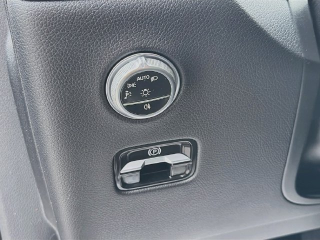 Certified 2025 Mercedes-Benz GLC 300 4MATIC image 10