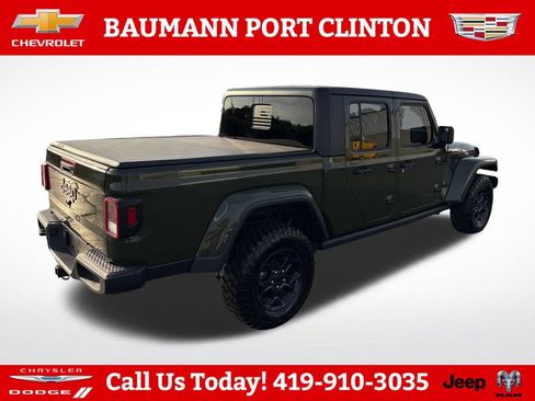 Used 2023 Jeep Gladiator Sport AWD/4WD image 6