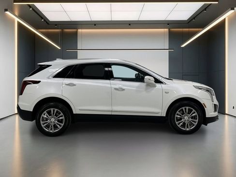 Used 2022 Cadillac XT5 Premium Luxury FWD image 7