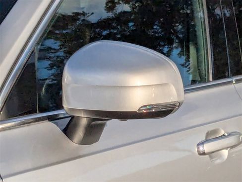 Used 2018 Volvo XC90 T6 Momentum w/ Convenience Package image 18