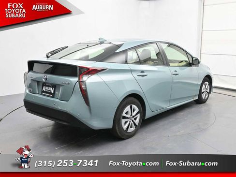 Used 2018 Toyota Prius Two image 11