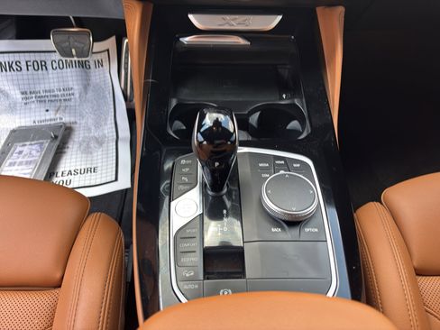 Used 2025 BMW X4 xDrive30i w/ Premium Package image 23