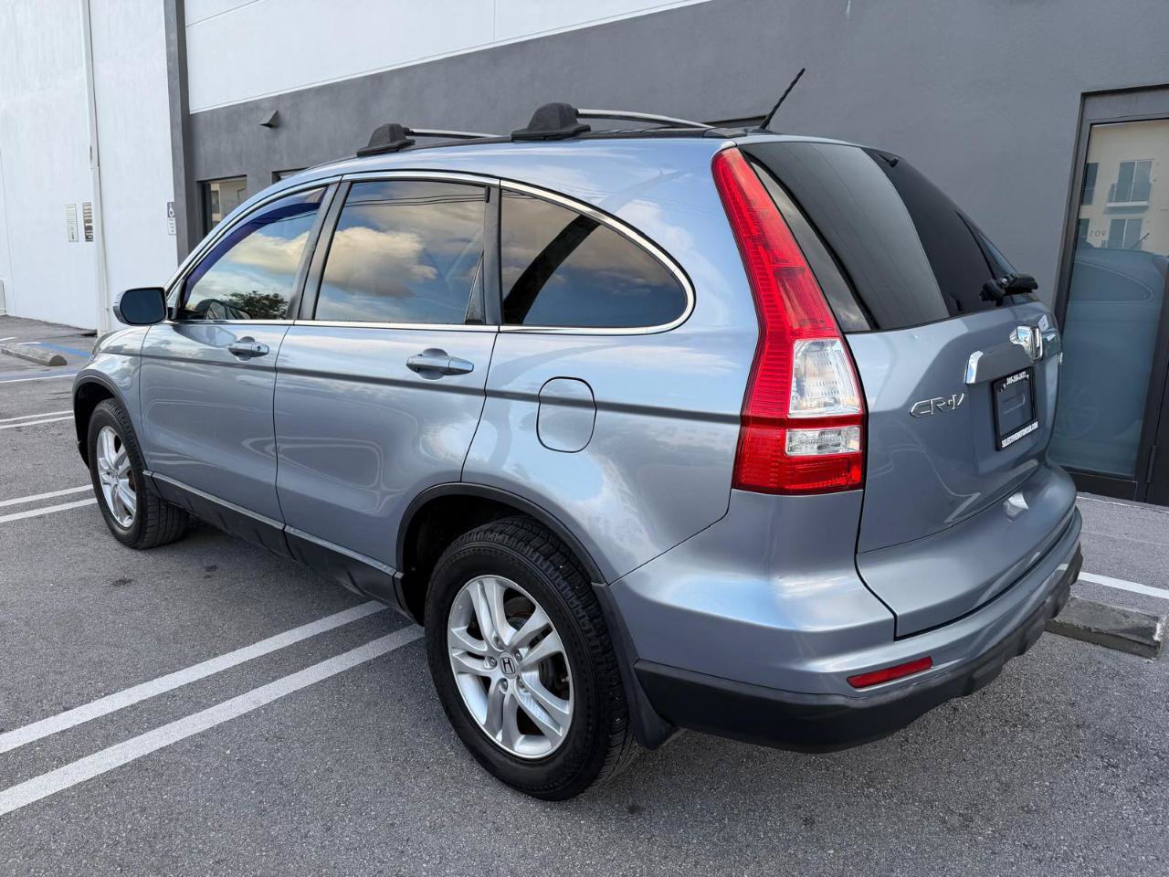 Used 2011 Honda CR-V EX-L image 4