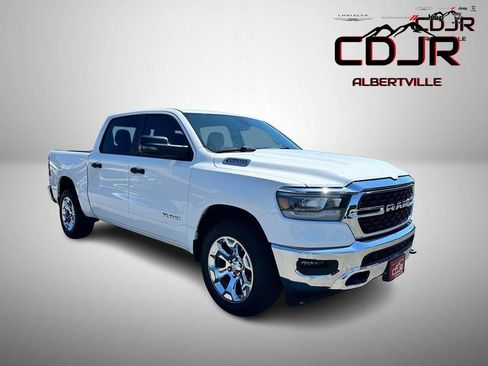 Used 2023 RAM 1500 Big Horn AWD/4WD image 1