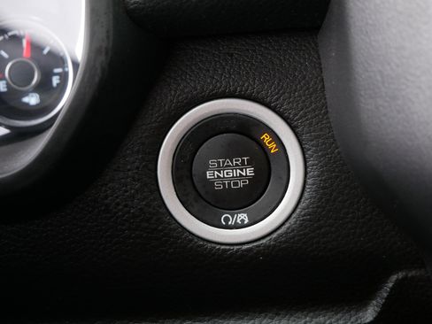 Certified 2023 RAM 1500 Laramie image 28