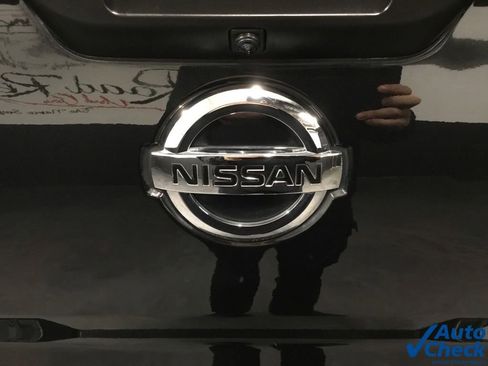 Used 2019 Nissan Titan PRO-4X w/ Pro-4x Convenience Package AWD/4WD image 13