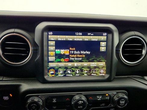 Used 2023 Jeep Wrangler Unlimited Rubicon 4xe AWD/4WD image 18