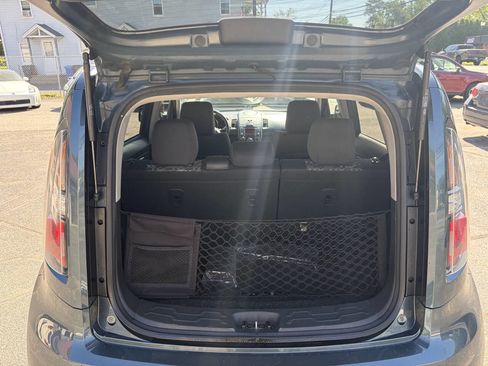 Used 2011 Kia Soul + FWD image 12