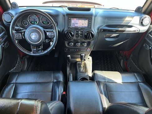 Used 2012 Jeep Wrangler Unlimited Sahara AWD/4WD image 15